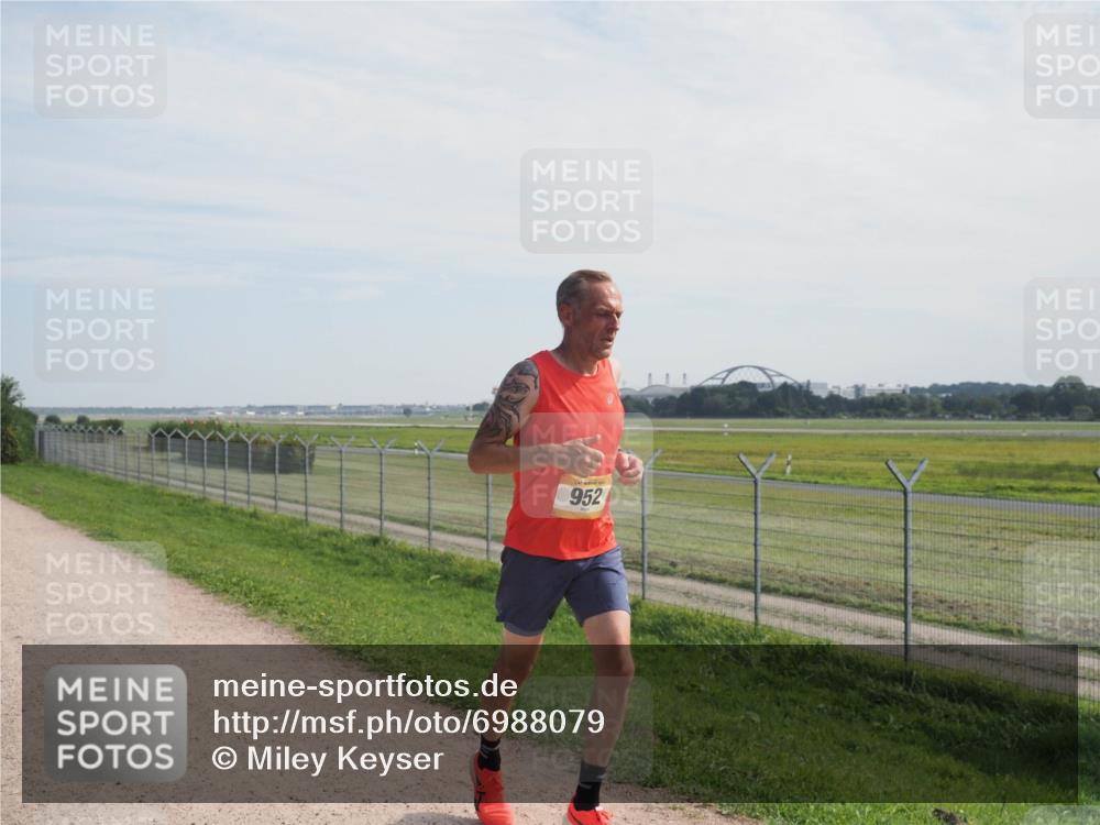 08.09.2024 - Airport Race Miley Keyser http://msf.ph/oto/6988079 08.09.2024 11:58:43 Laufen OLYMPUS, DIGITAL, CAMERA meine-sportfotos.de