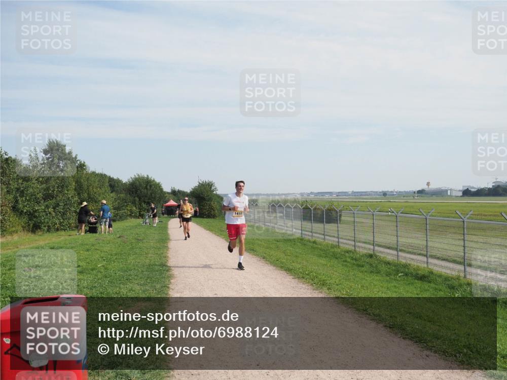 08.09.2024 - Airport Race Miley Keyser http://msf.ph/oto/6988124 08.09.2024 11:59:27 Laufen OLYMPUS, DIGITAL, CAMERA meine-sportfotos.de