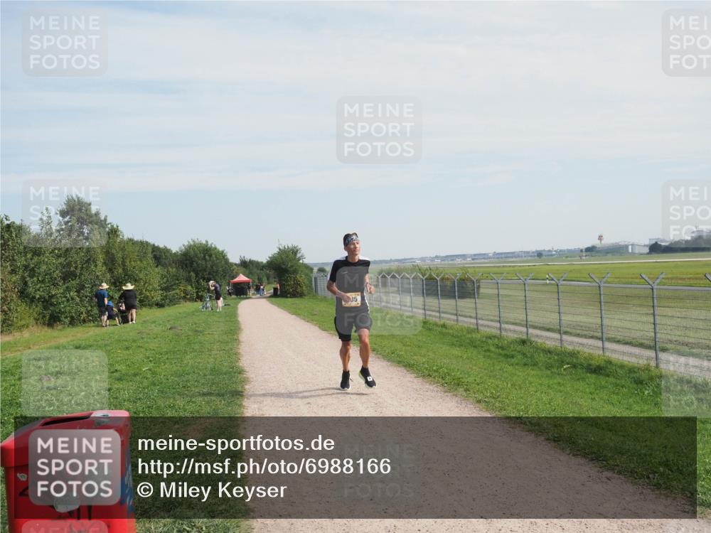 08.09.2024 - Airport Race Miley Keyser http://msf.ph/oto/6988166 08.09.2024 11:59:34 Laufen OLYMPUS, DIGITAL, CAMERA meine-sportfotos.de