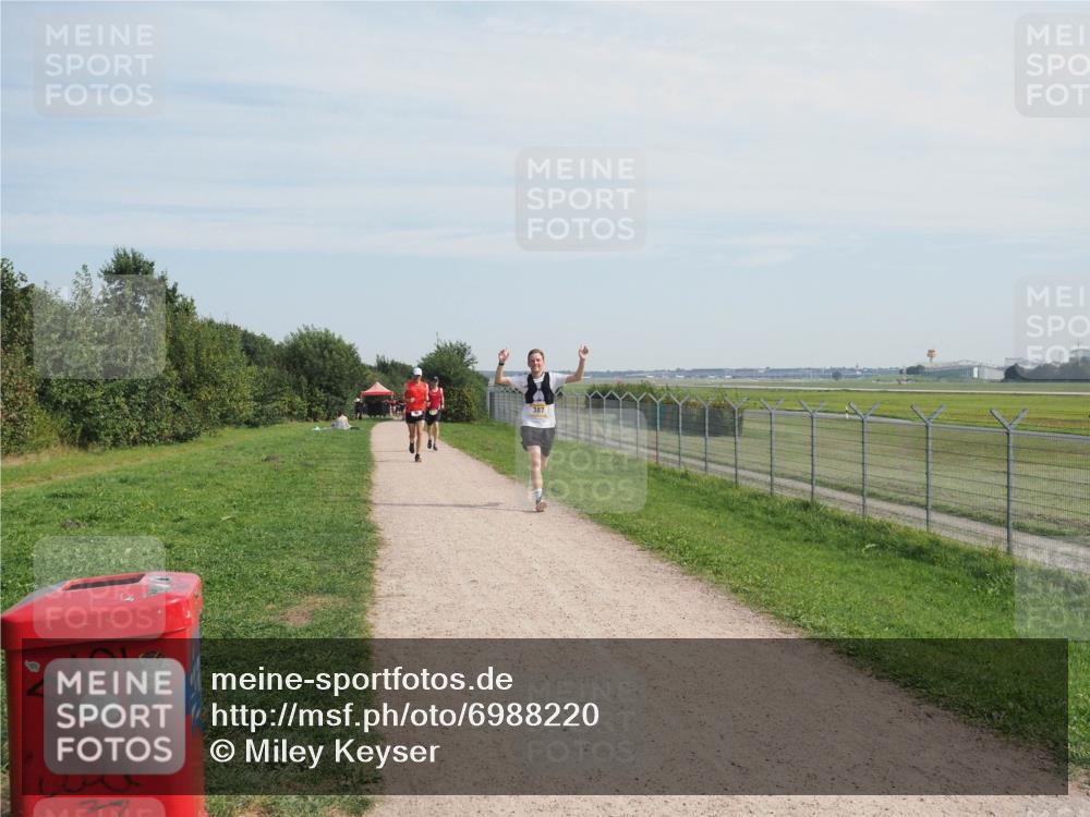 08.09.2024 - Airport Race Miley Keyser http://msf.ph/oto/6988220 08.09.2024 12:00:45 Laufen OLYMPUS, DIGITAL, CAMERA meine-sportfotos.de