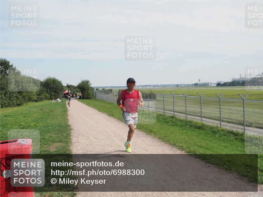 08.09.2024 - Airport Race Miley Keyser http://msf.ph/oto/6988300 08.09.2024 12:01:08 Laufen OLYMPUS, DIGITAL, CAMERA meine-sportfotos.de