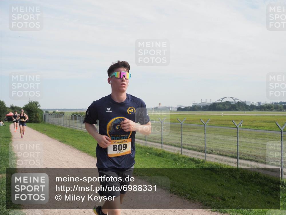 08.09.2024 - Airport Race Miley Keyser http://msf.ph/oto/6988331 08.09.2024 12:01:17 Laufen OLYMPUS, DIGITAL, CAMERA meine-sportfotos.de