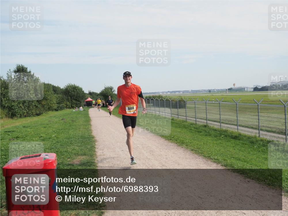 08.09.2024 - Airport Race Miley Keyser http://msf.ph/oto/6988393 08.09.2024 12:01:26 Laufen OLYMPUS, DIGITAL, CAMERA meine-sportfotos.de