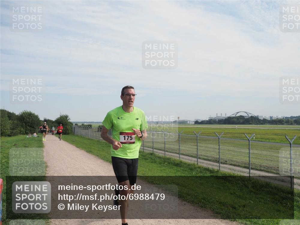 08.09.2024 - Airport Race Miley Keyser http://msf.ph/oto/6988479 08.09.2024 12:01:48 Laufen OLYMPUS, DIGITAL, CAMERA meine-sportfotos.de
