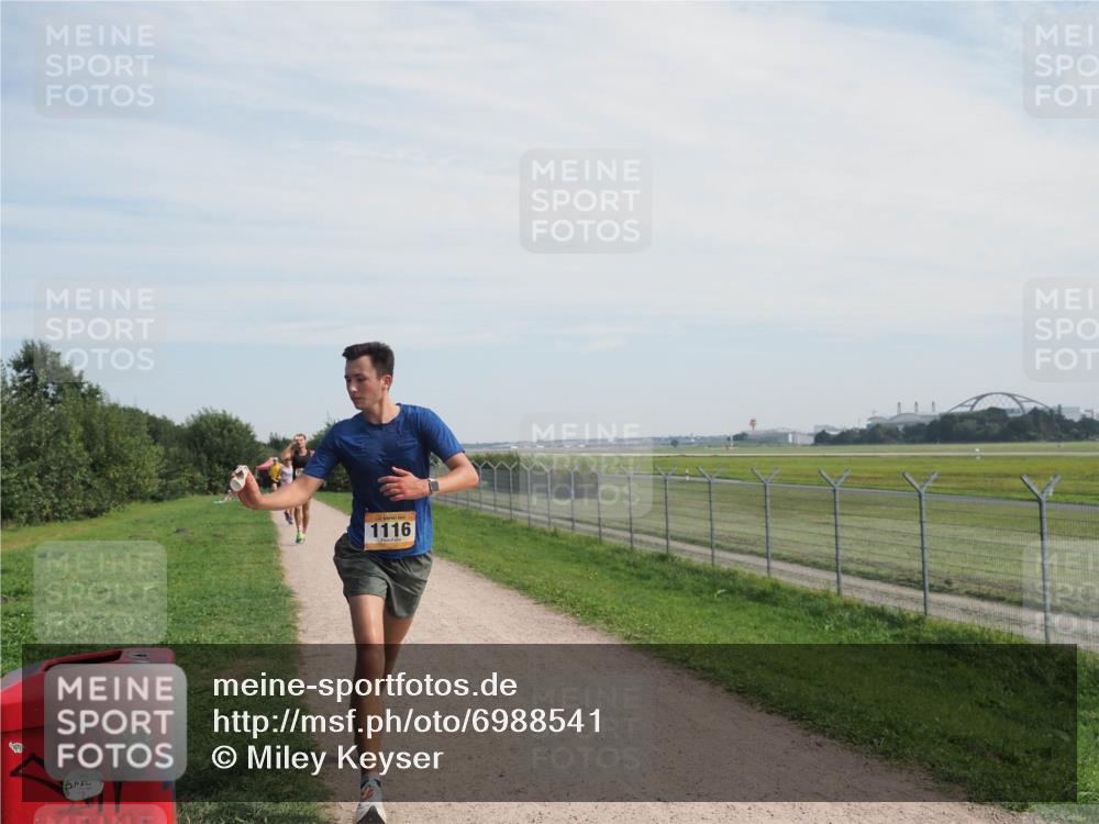 08.09.2024 - Airport Race Miley Keyser http://msf.ph/oto/6988541 08.09.2024 12:02:02 Laufen OLYMPUS, DIGITAL, CAMERA meine-sportfotos.de