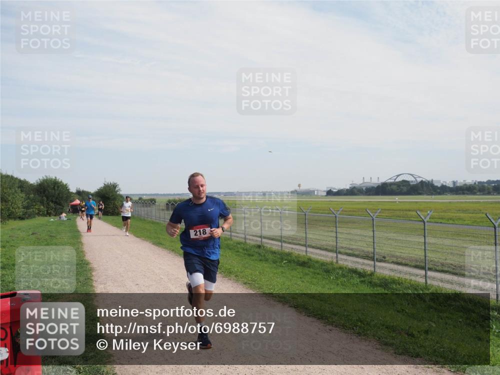 08.09.2024 - Airport Race Miley Keyser http://msf.ph/oto/6988757 08.09.2024 12:03:02 Laufen OLYMPUS, DIGITAL, CAMERA meine-sportfotos.de