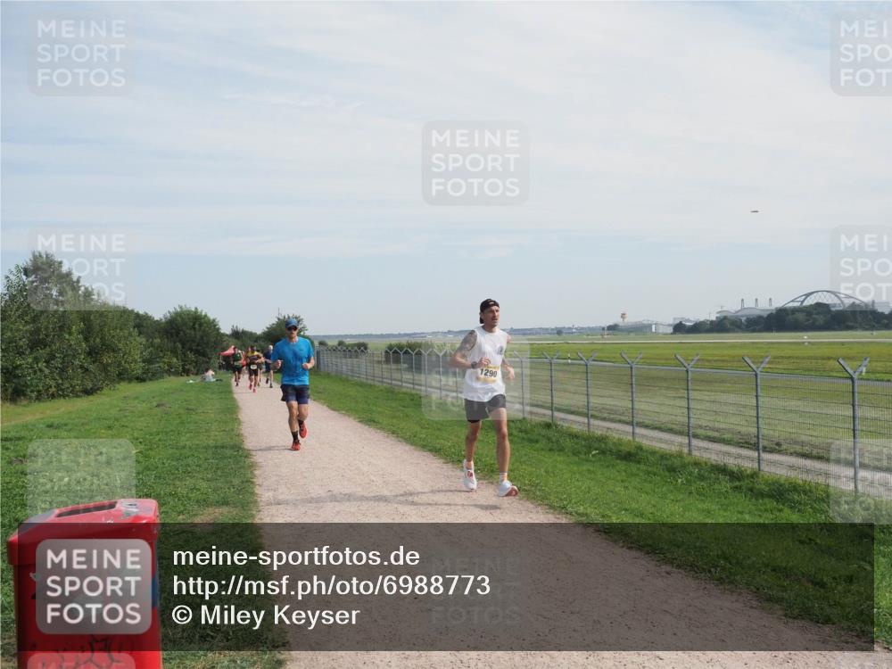 08.09.2024 - Airport Race Miley Keyser http://msf.ph/oto/6988773 08.09.2024 12:03:06 Laufen OLYMPUS, DIGITAL, CAMERA meine-sportfotos.de
