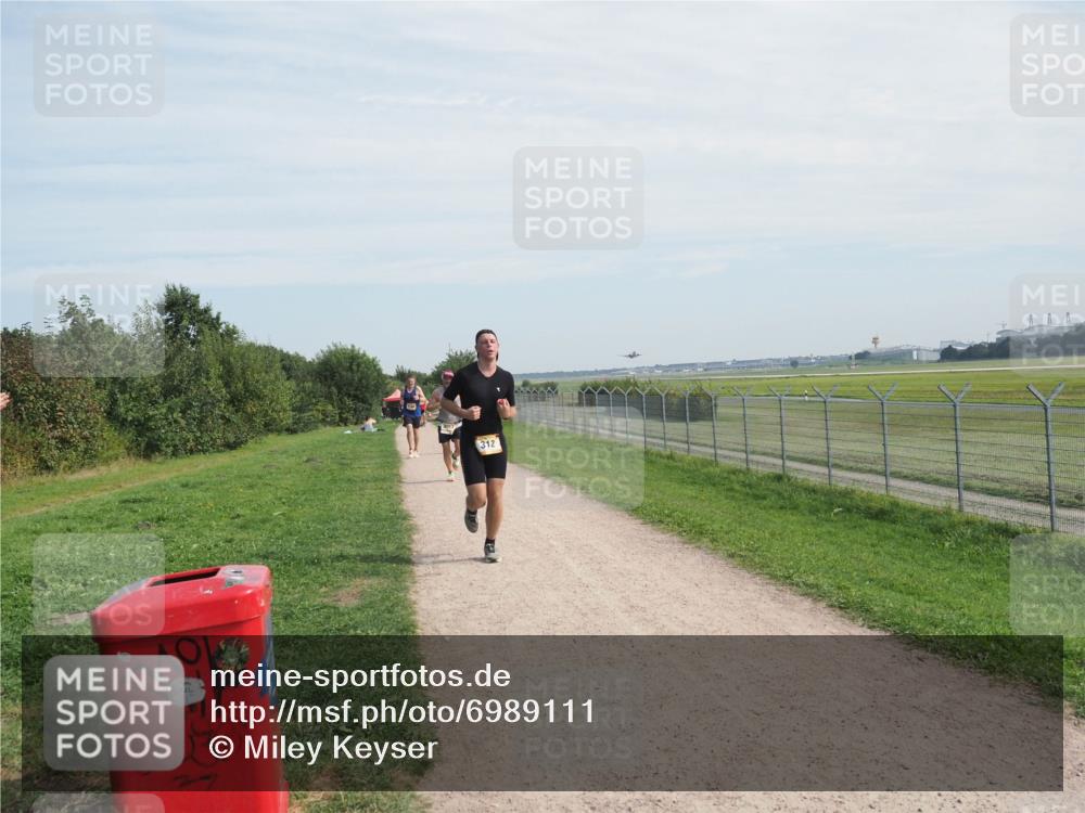08.09.2024 - Airport Race Miley Keyser http://msf.ph/oto/6989111 08.09.2024 12:04:06 Laufen OLYMPUS, DIGITAL, CAMERA meine-sportfotos.de