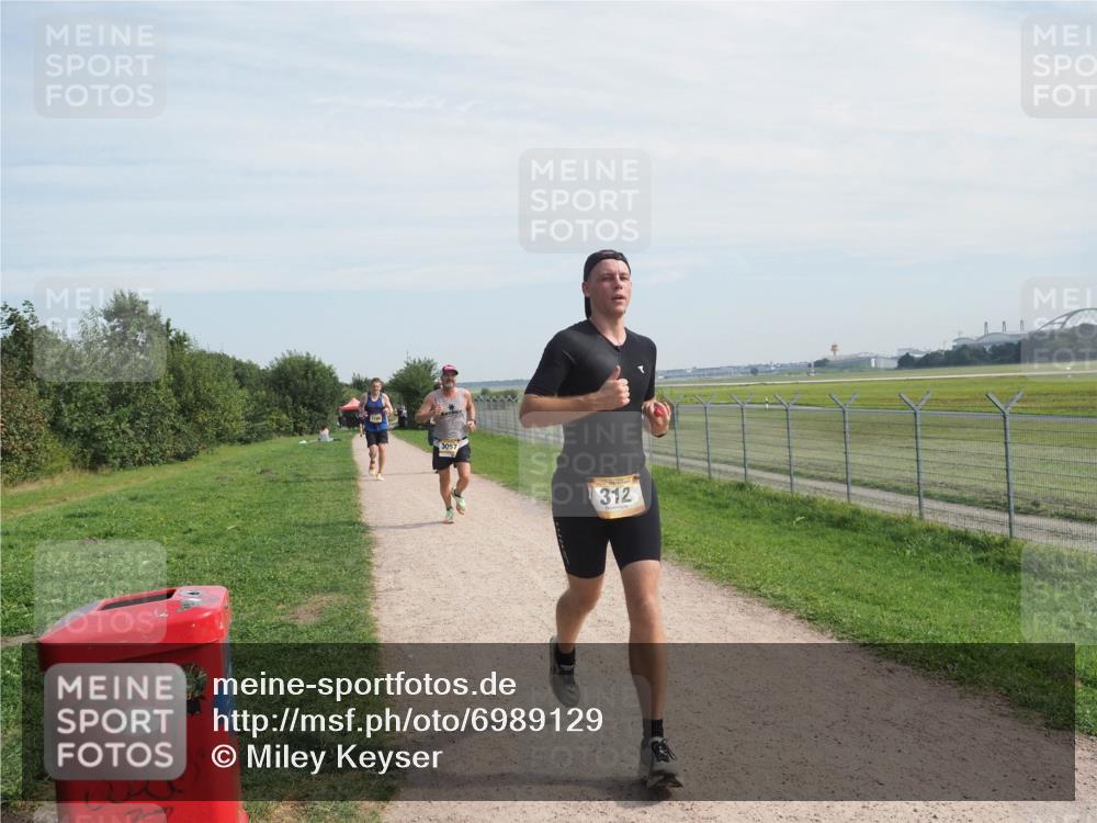 08.09.2024 - Airport Race Miley Keyser http://msf.ph/oto/6989129 08.09.2024 12:04:08 Laufen OLYMPUS, DIGITAL, CAMERA meine-sportfotos.de
