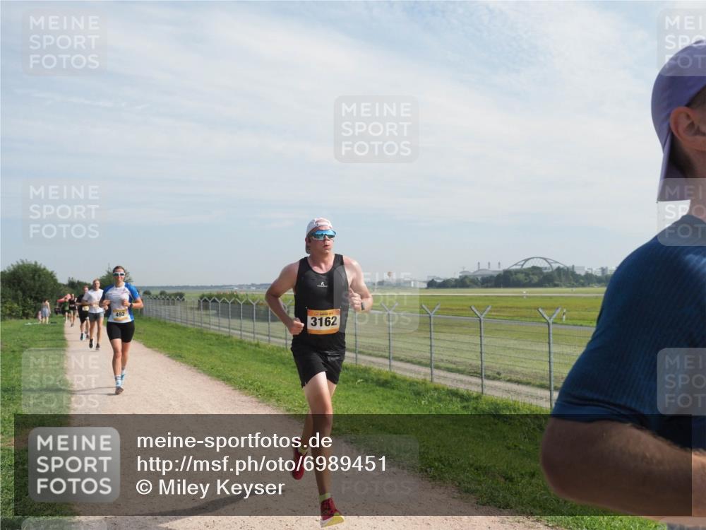 08.09.2024 - Airport Race Miley Keyser http://msf.ph/oto/6989451 08.09.2024 12:05:16 Laufen OLYMPUS, DIGITAL, CAMERA meine-sportfotos.de