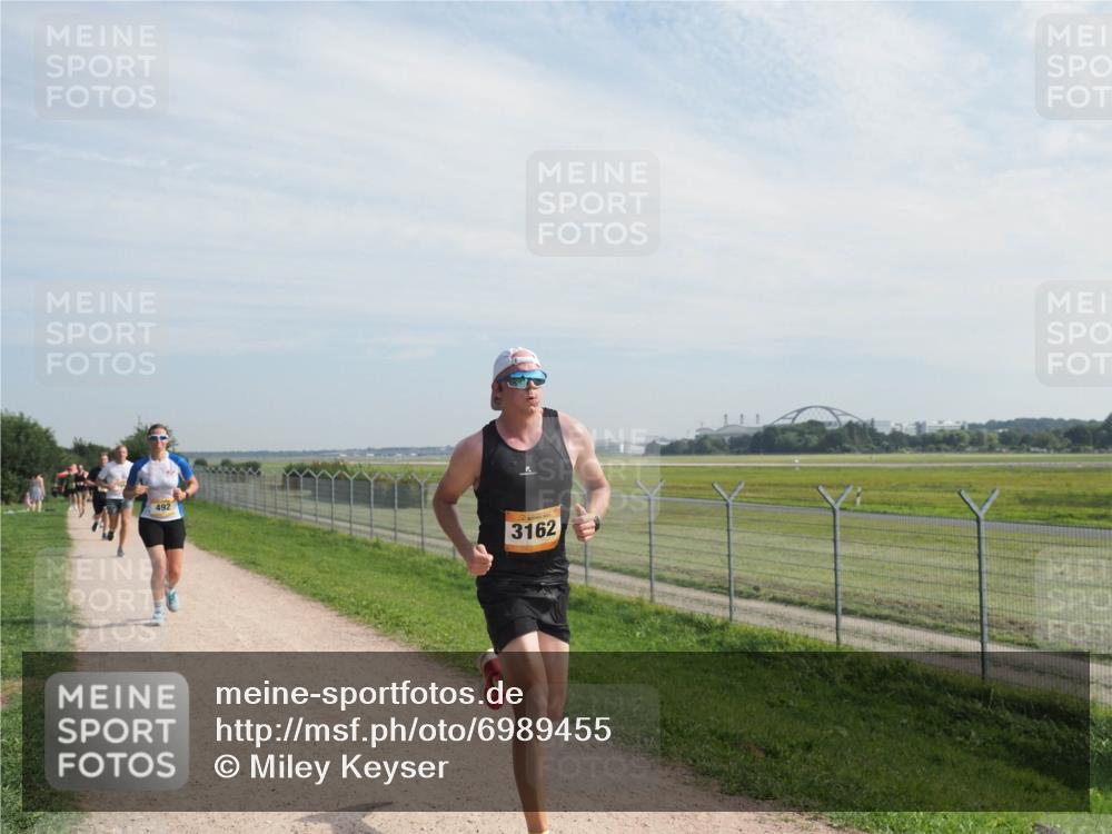08.09.2024 - Airport Race Miley Keyser http://msf.ph/oto/6989455 08.09.2024 12:05:16 Laufen OLYMPUS, DIGITAL, CAMERA meine-sportfotos.de