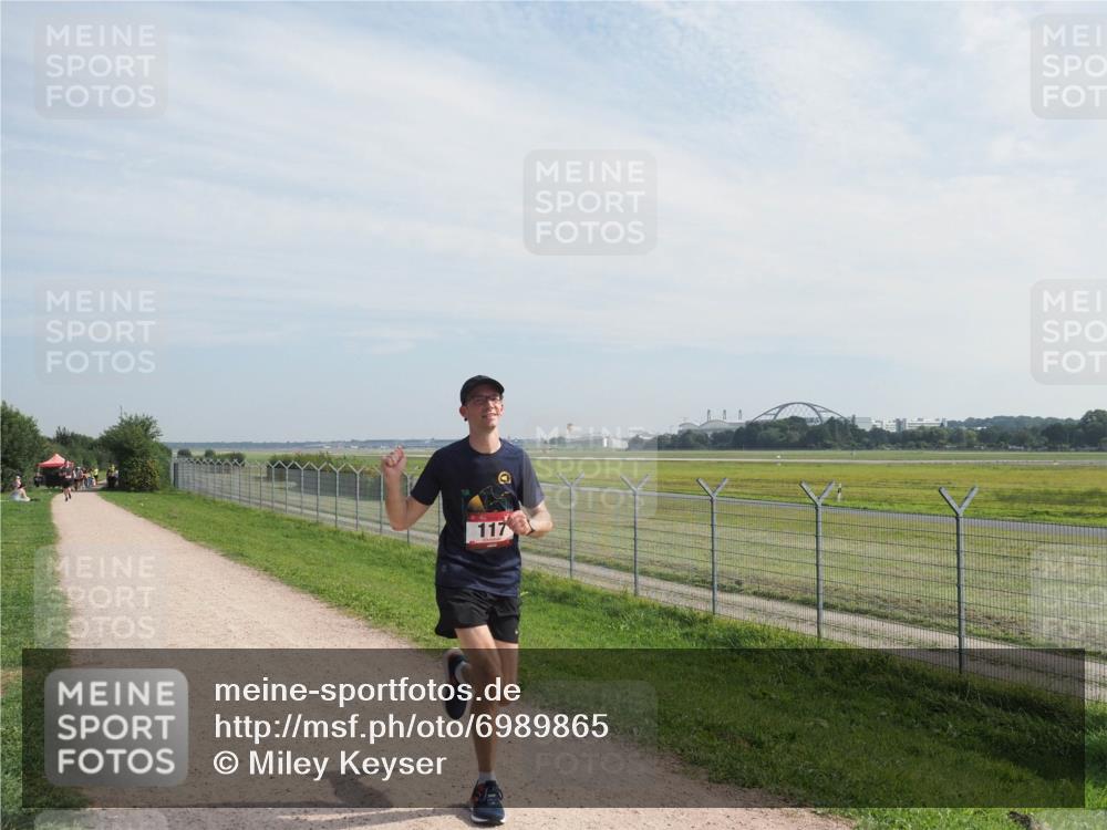 08.09.2024 - Airport Race Miley Keyser http://msf.ph/oto/6989865 08.09.2024 12:06:20 Laufen OLYMPUS, DIGITAL, CAMERA meine-sportfotos.de