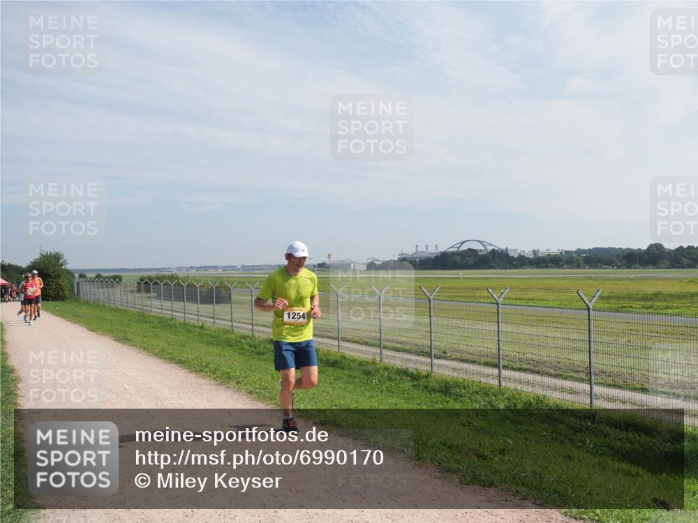08.09.2024 - Airport Race Miley Keyser http://msf.ph/oto/6990170 08.09.2024 12:07:30 Laufen OLYMPUS, DIGITAL, CAMERA meine-sportfotos.de