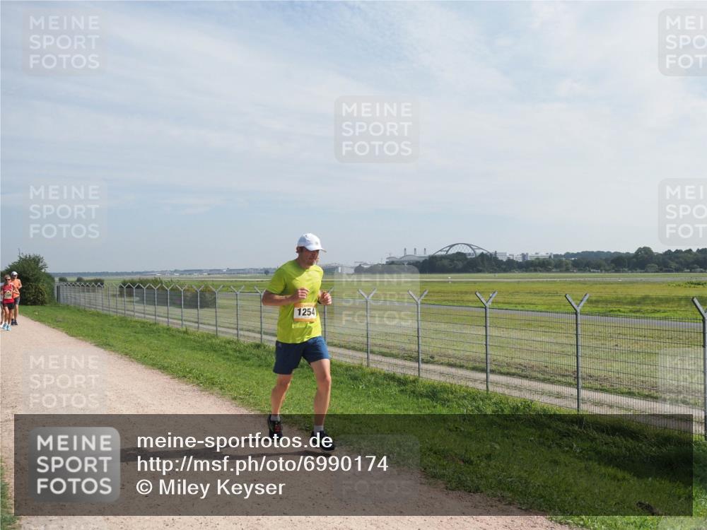 08.09.2024 - Airport Race Miley Keyser http://msf.ph/oto/6990174 08.09.2024 12:07:30 Laufen OLYMPUS, DIGITAL, CAMERA meine-sportfotos.de