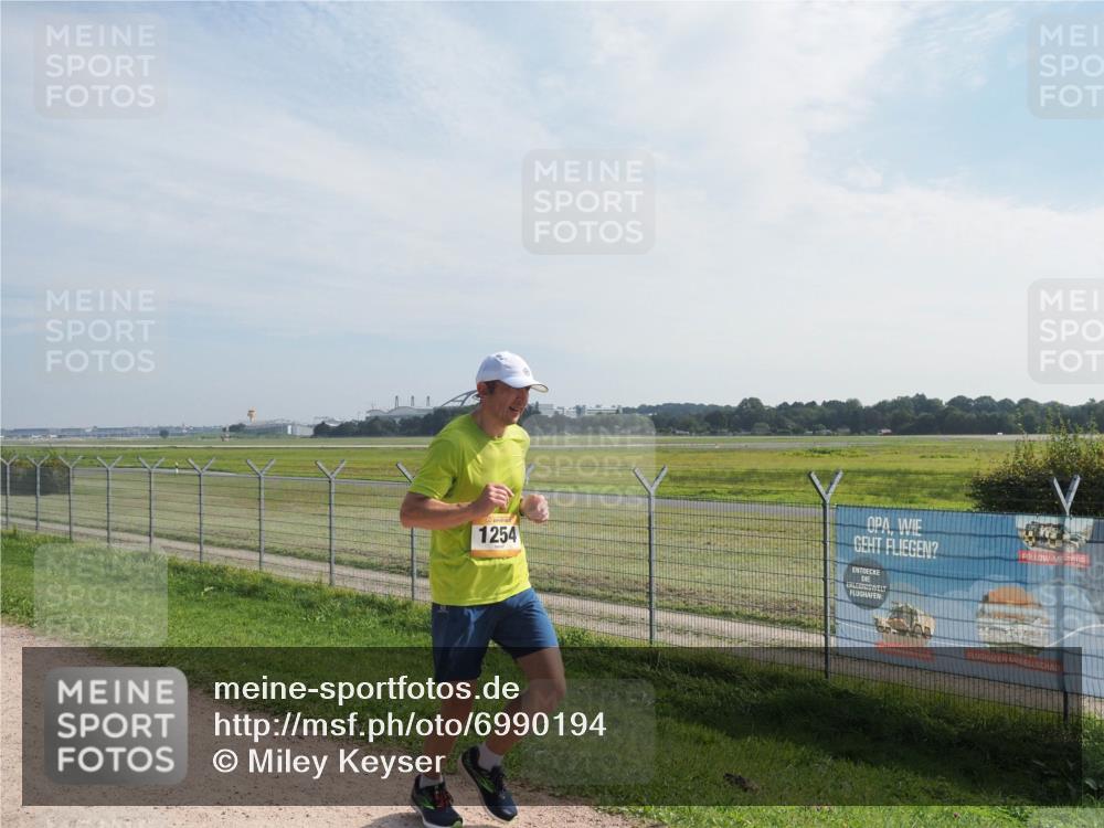 08.09.2024 - Airport Race Miley Keyser http://msf.ph/oto/6990194 08.09.2024 12:07:30 Laufen OLYMPUS, DIGITAL, CAMERA meine-sportfotos.de