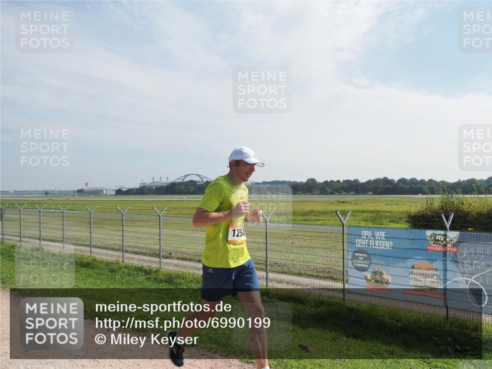 08.09.2024 - Airport Race Miley Keyser http://msf.ph/oto/6990199 08.09.2024 12:07:31 Laufen OLYMPUS, DIGITAL, CAMERA meine-sportfotos.de