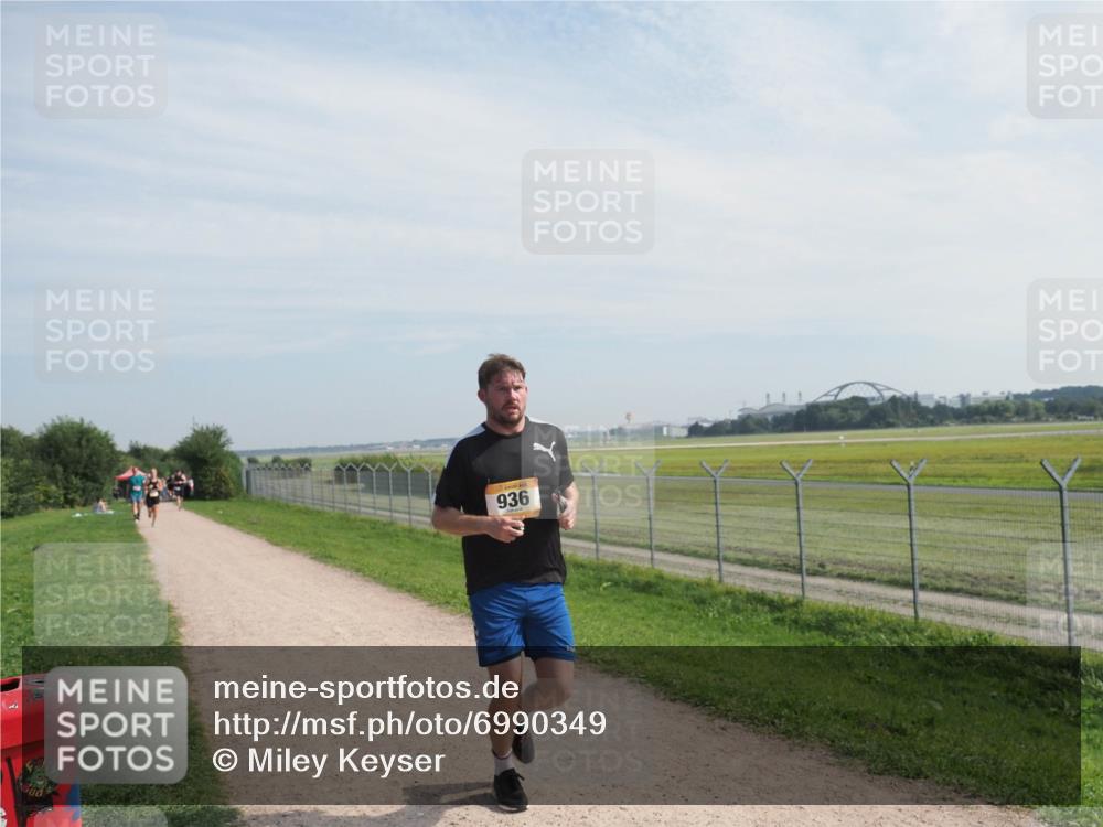 08.09.2024 - Airport Race Miley Keyser http://msf.ph/oto/6990349 08.09.2024 12:08:02 Laufen OLYMPUS, DIGITAL, CAMERA meine-sportfotos.de