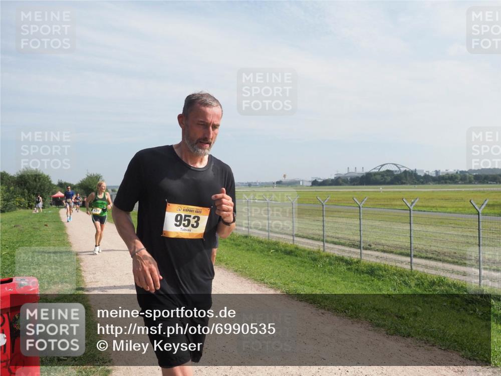 08.09.2024 - Airport Race Miley Keyser http://msf.ph/oto/6990535 08.09.2024 12:08:27 Laufen OLYMPUS, DIGITAL, CAMERA meine-sportfotos.de