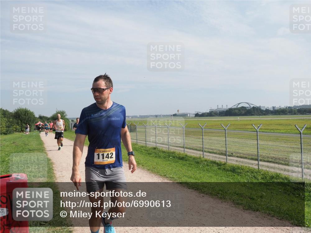 08.09.2024 - Airport Race Miley Keyser http://msf.ph/oto/6990613 08.09.2024 12:08:35 Laufen OLYMPUS, DIGITAL, CAMERA meine-sportfotos.de