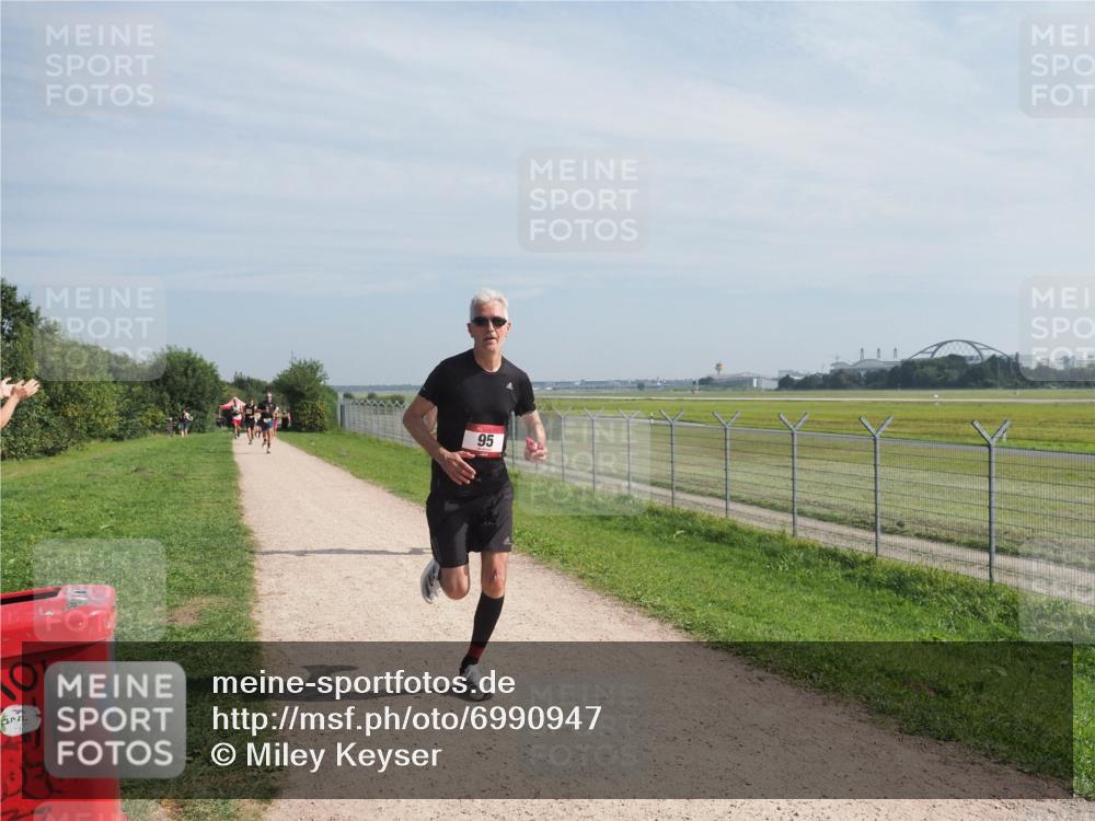 08.09.2024 - Airport Race Miley Keyser http://msf.ph/oto/6990947 08.09.2024 12:09:05 Laufen OLYMPUS, DIGITAL, CAMERA meine-sportfotos.de