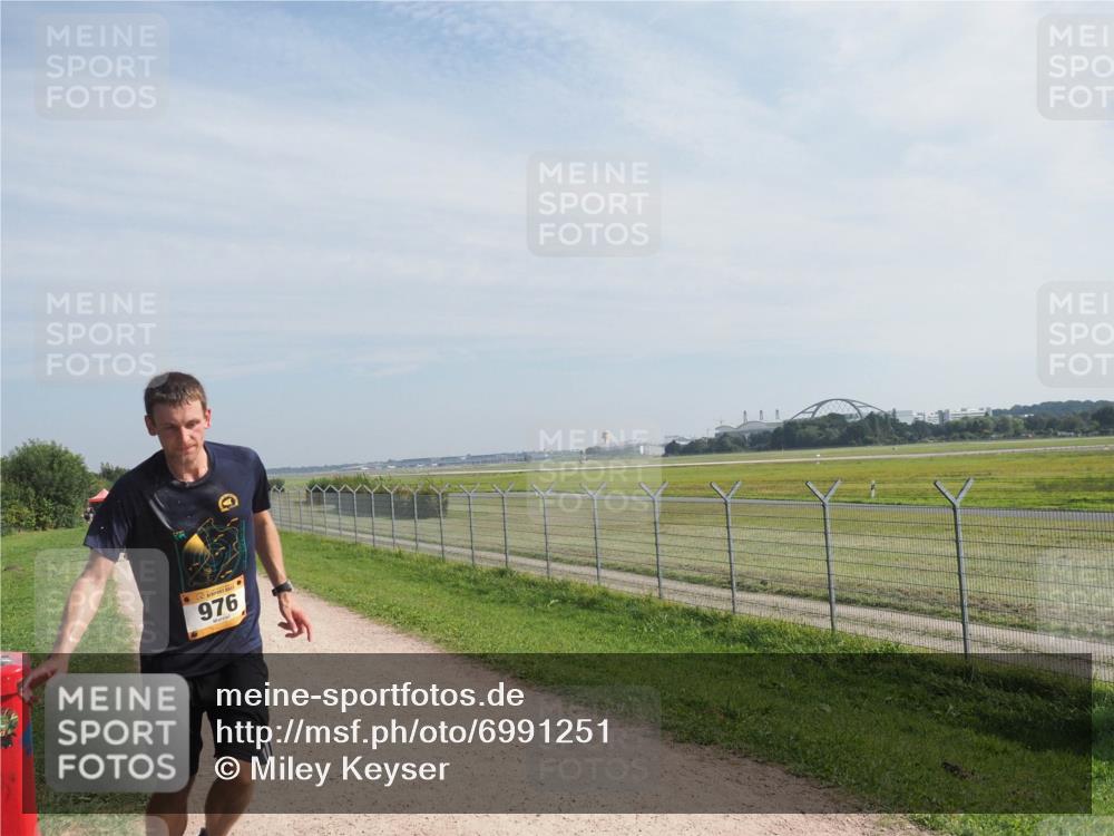 08.09.2024 - Airport Race Miley Keyser http://msf.ph/oto/6991251 08.09.2024 12:09:59 Laufen OLYMPUS, DIGITAL, CAMERA meine-sportfotos.de