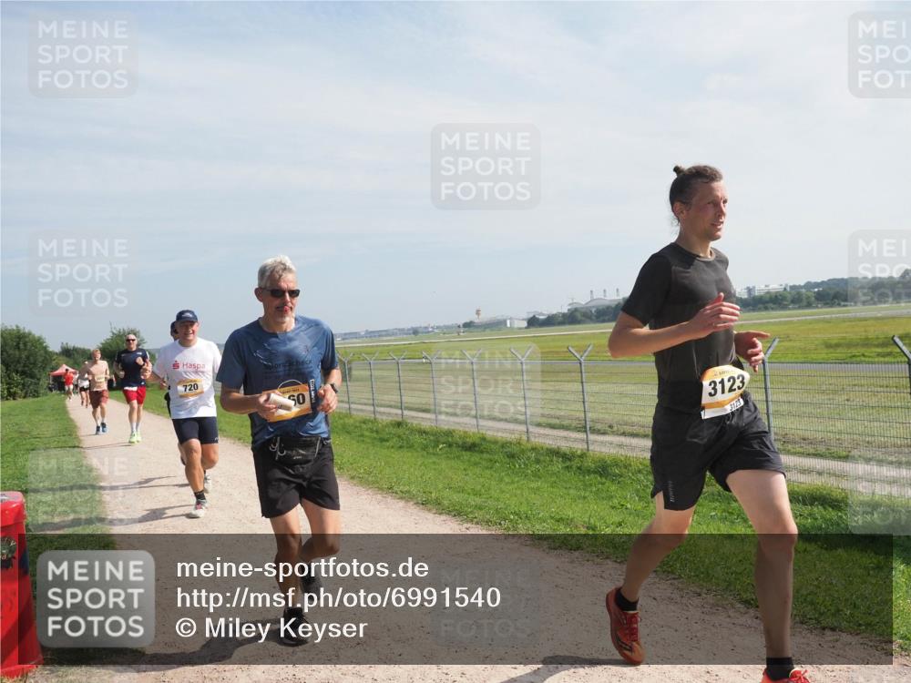 08.09.2024 - Airport Race Miley Keyser http://msf.ph/oto/6991540 08.09.2024 12:10:37 Laufen OLYMPUS, DIGITAL, CAMERA meine-sportfotos.de