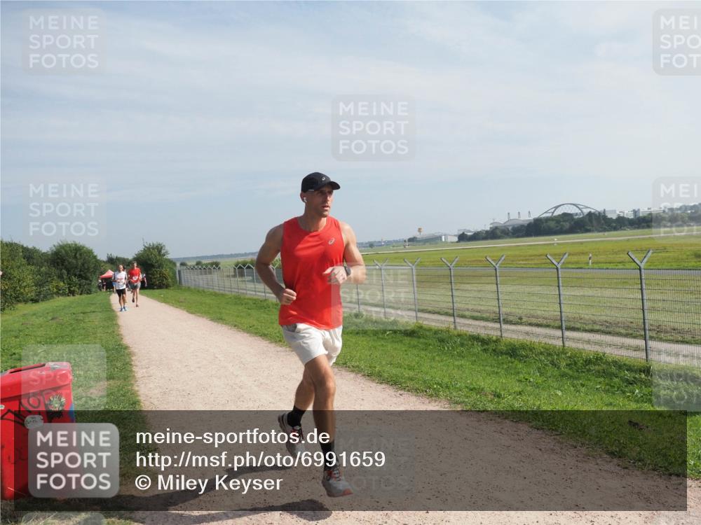 08.09.2024 - Airport Race Miley Keyser http://msf.ph/oto/6991659 08.09.2024 12:10:51 Laufen OLYMPUS, DIGITAL, CAMERA meine-sportfotos.de