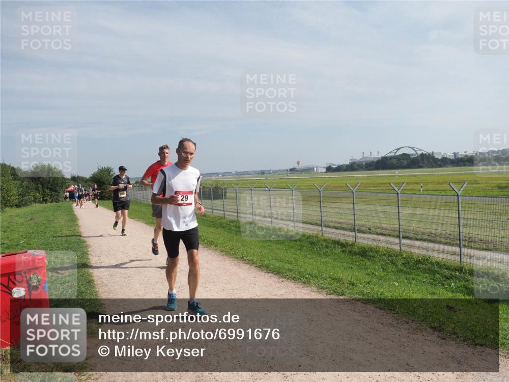 08.09.2024 - Airport Race Miley Keyser http://msf.ph/oto/6991676 08.09.2024 12:10:58 Laufen OLYMPUS, DIGITAL, CAMERA meine-sportfotos.de