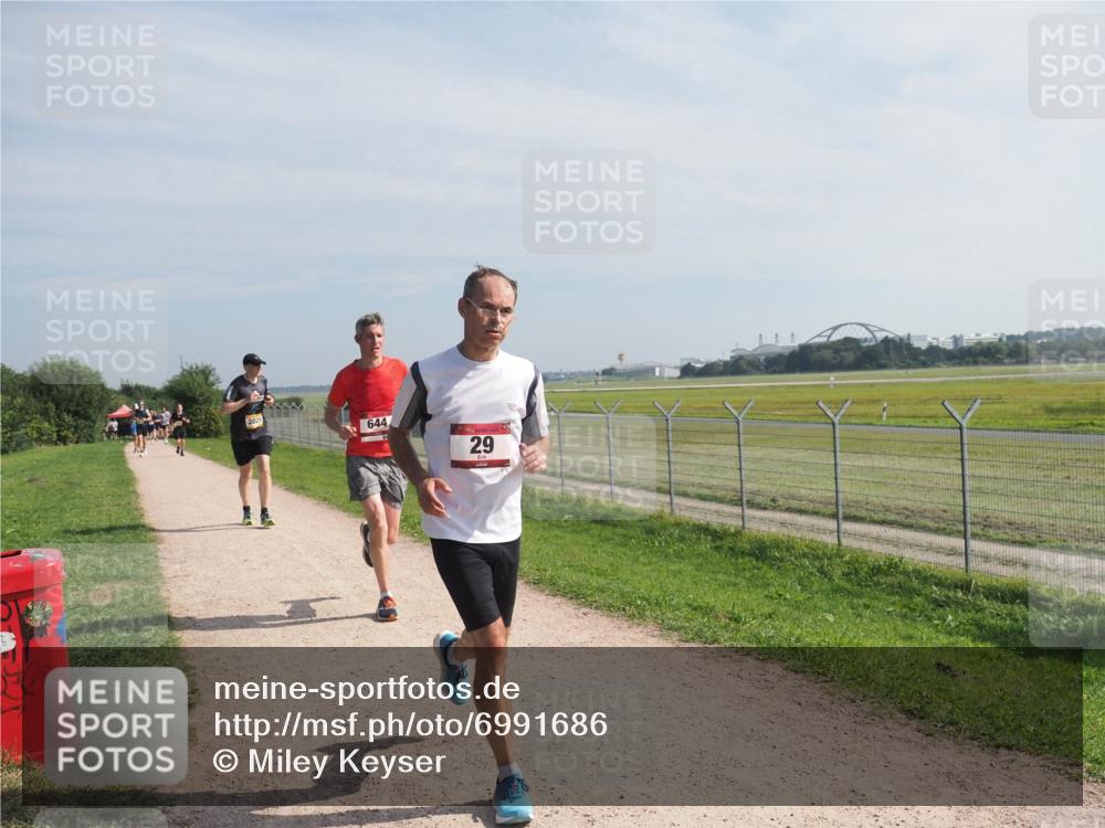 08.09.2024 - Airport Race Miley Keyser http://msf.ph/oto/6991686 08.09.2024 12:10:59 Laufen OLYMPUS, DIGITAL, CAMERA meine-sportfotos.de