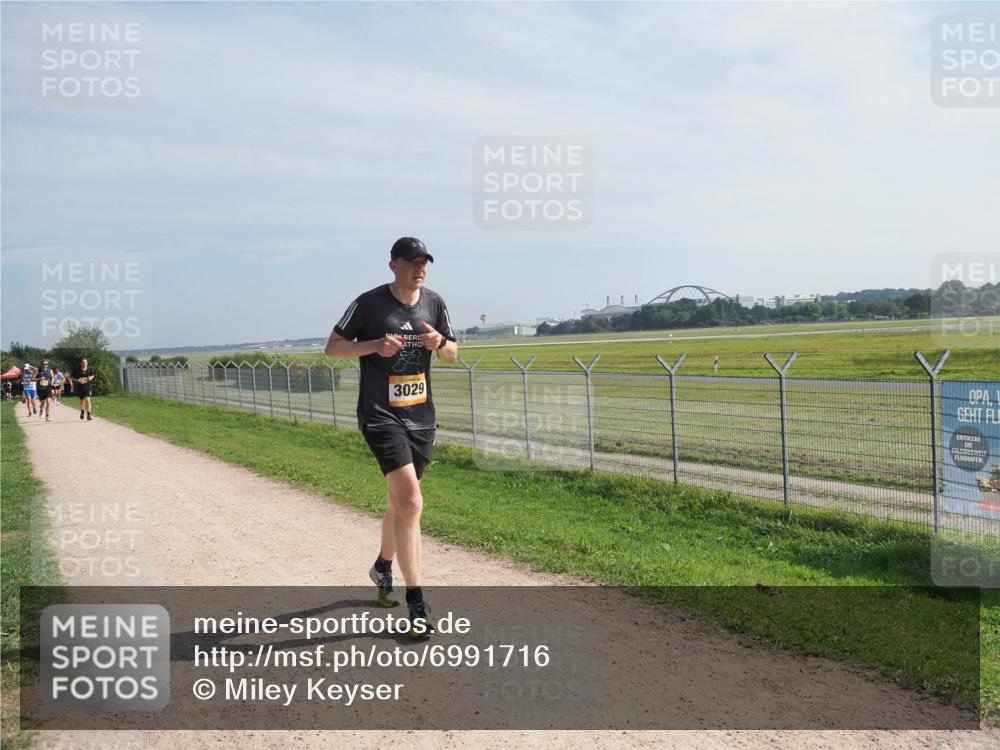 08.09.2024 - Airport Race Miley Keyser http://msf.ph/oto/6991716 08.09.2024 12:11:01 Laufen OLYMPUS, DIGITAL, CAMERA meine-sportfotos.de