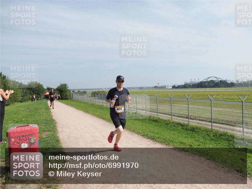 08.09.2024 - Airport Race Miley Keyser http://msf.ph/oto/6991970 08.09.2024 12:11:35 Laufen OLYMPUS, DIGITAL, CAMERA meine-sportfotos.de