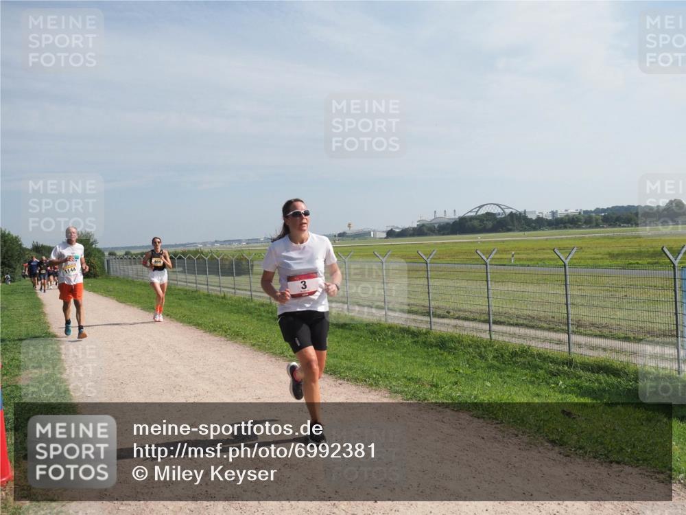 08.09.2024 - Airport Race Miley Keyser http://msf.ph/oto/6992381 08.09.2024 12:12:16 Laufen OLYMPUS, DIGITAL, CAMERA meine-sportfotos.de