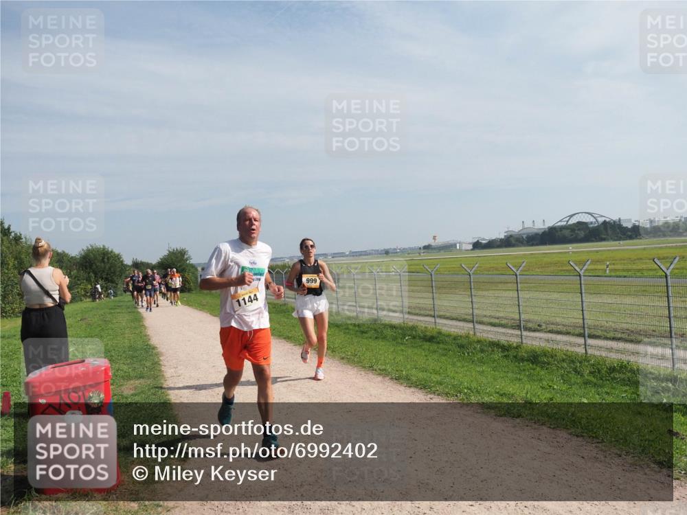 08.09.2024 - Airport Race Miley Keyser http://msf.ph/oto/6992402 08.09.2024 12:12:18 Laufen OLYMPUS, DIGITAL, CAMERA meine-sportfotos.de