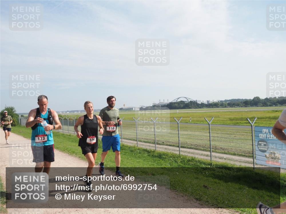 08.09.2024 - Airport Race Miley Keyser http://msf.ph/oto/6992754 08.09.2024 12:12:47 Laufen OLYMPUS, DIGITAL, CAMERA meine-sportfotos.de