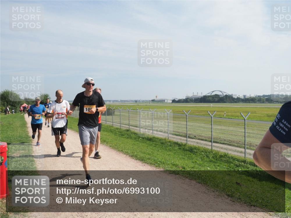 08.09.2024 - Airport Race Miley Keyser http://msf.ph/oto/6993100 08.09.2024 12:13:28 Laufen OLYMPUS, DIGITAL, CAMERA meine-sportfotos.de