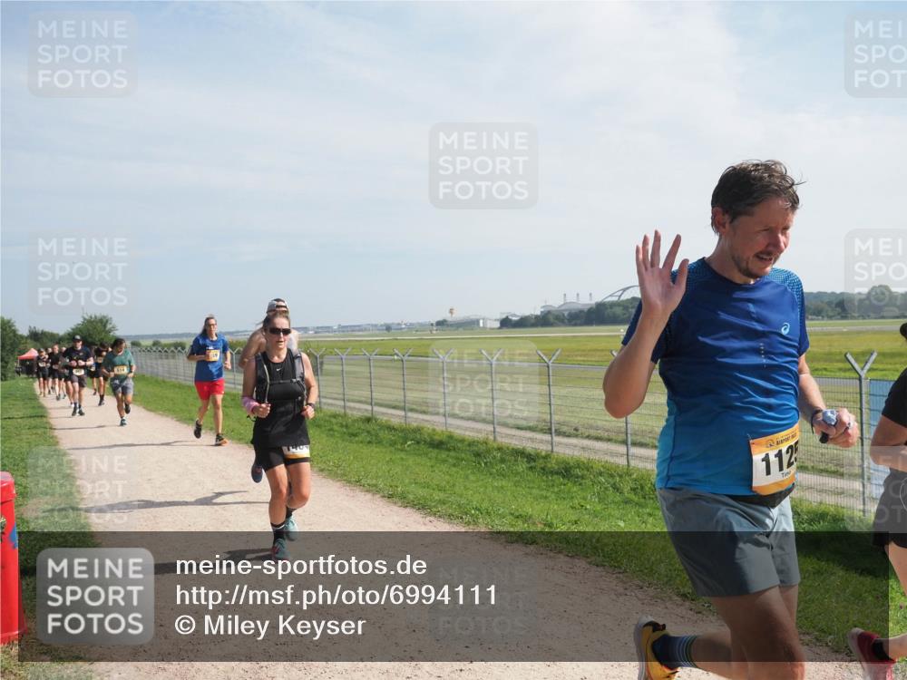 08.09.2024 - Airport Race Miley Keyser http://msf.ph/oto/6994111 08.09.2024 12:14:55 Laufen OLYMPUS, DIGITAL, CAMERA meine-sportfotos.de
