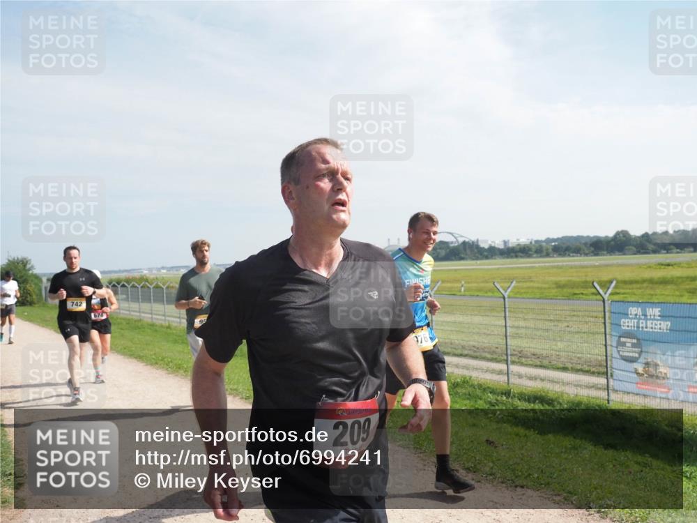 08.09.2024 - Airport Race Miley Keyser http://msf.ph/oto/6994241 08.09.2024 12:15:05 Laufen OLYMPUS, DIGITAL, CAMERA meine-sportfotos.de