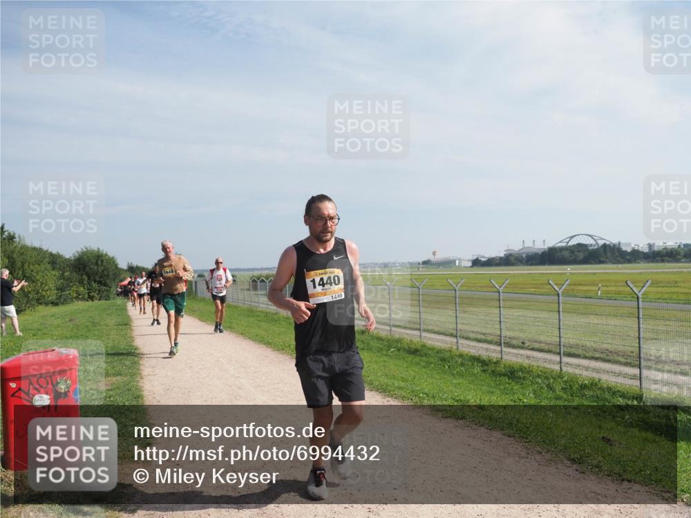 08.09.2024 - Airport Race Miley Keyser http://msf.ph/oto/6994432 08.09.2024 12:15:22 Laufen OLYMPUS, DIGITAL, CAMERA meine-sportfotos.de