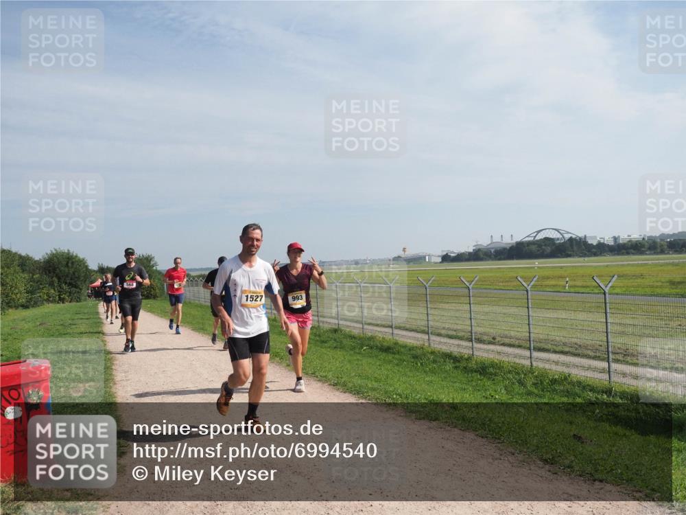 08.09.2024 - Airport Race Miley Keyser http://msf.ph/oto/6994540 08.09.2024 12:15:32 Laufen OLYMPUS, DIGITAL, CAMERA meine-sportfotos.de