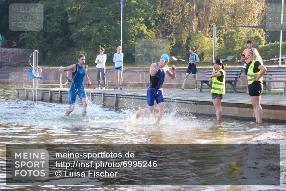 08.09.2024 - Stadtparktriathlon Luisa Fischer http://msf.ph/oto/6995246 08.09.2024 08:44:13 Schwimmen 7, 10 meine-sportfotos.de