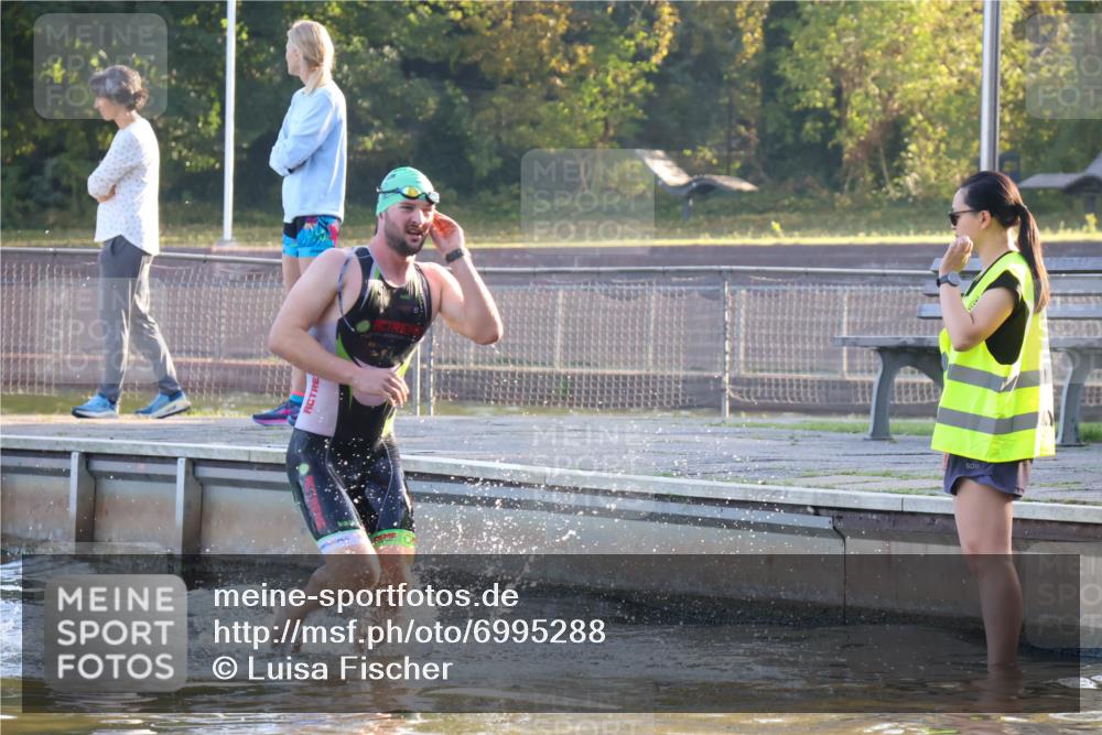 08.09.2024 - Stadtparktriathlon Luisa Fischer http://msf.ph/oto/6995288 08.09.2024 08:44:54 Schwimmen 69 meine-sportfotos.de