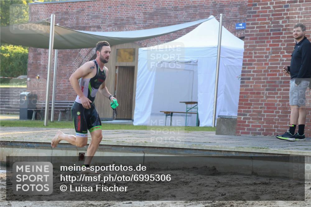 08.09.2024 - Stadtparktriathlon Luisa Fischer http://msf.ph/oto/6995306 08.09.2024 08:44:56 Schwimmen 69 meine-sportfotos.de
