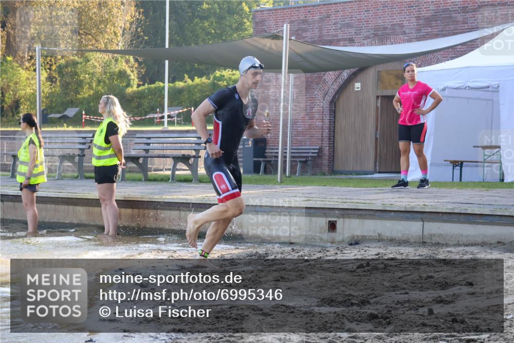 08.09.2024 - Stadtparktriathlon Luisa Fischer http://msf.ph/oto/6995346 08.09.2024 08:45:11 Schwimmen 87 meine-sportfotos.de