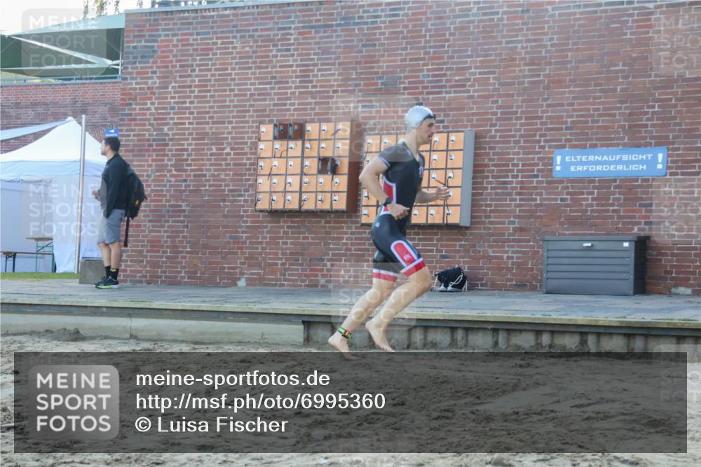 08.09.2024 - Stadtparktriathlon Luisa Fischer http://msf.ph/oto/6995360 08.09.2024 08:45:13 Schwimmen 53, 87 meine-sportfotos.de