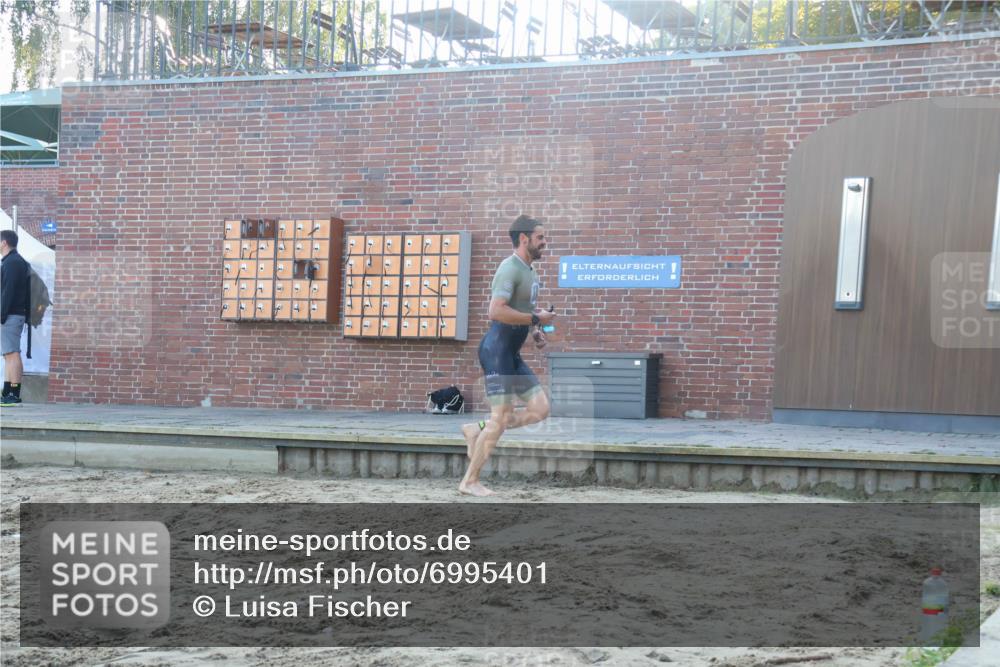 08.09.2024 - Stadtparktriathlon Luisa Fischer http://msf.ph/oto/6995401 08.09.2024 08:45:24 Schwimmen 17, 53 meine-sportfotos.de