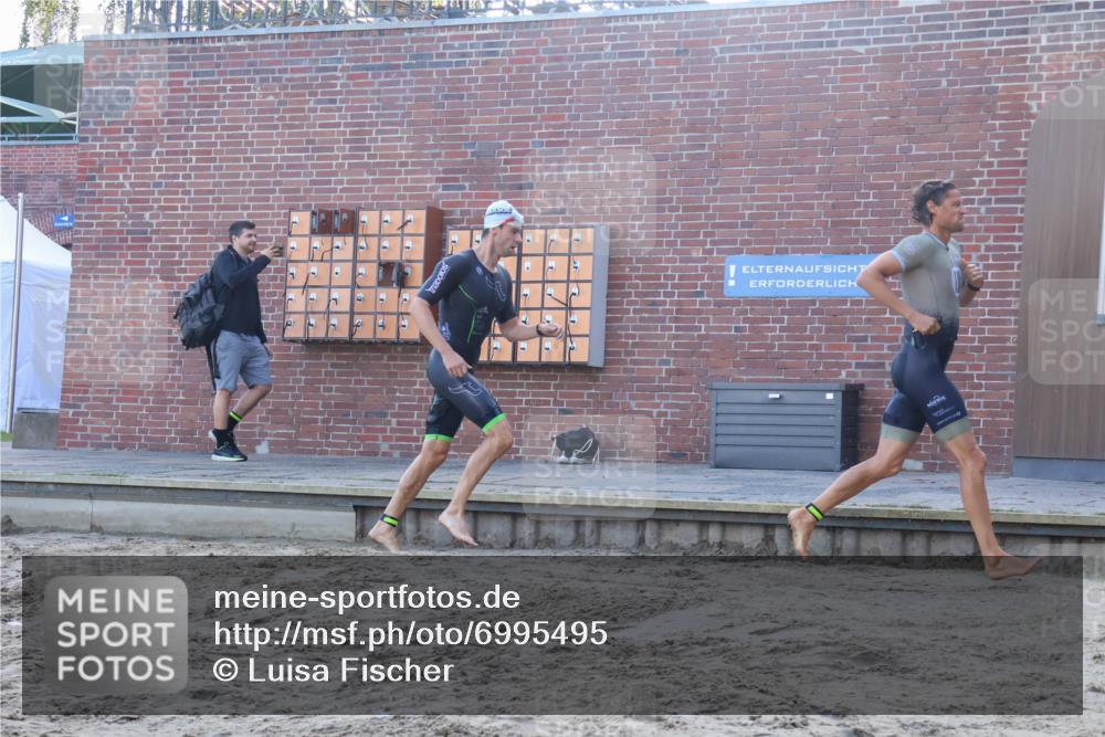 08.09.2024 - Stadtparktriathlon Luisa Fischer http://msf.ph/oto/6995495 08.09.2024 08:45:43 Schwimmen 11, 49, 59, 75 meine-sportfotos.de