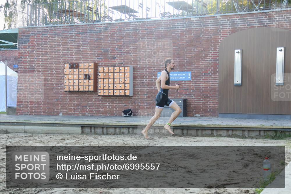 08.09.2024 - Stadtparktriathlon Luisa Fischer http://msf.ph/oto/6995557 08.09.2024 08:46:00 Schwimmen 5, 32, 38, 51, 56 meine-sportfotos.de