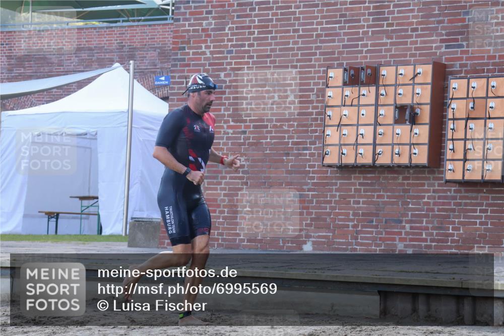 08.09.2024 - Stadtparktriathlon Luisa Fischer http://msf.ph/oto/6995569 08.09.2024 08:46:03 Schwimmen 5, 32, 38, 51, 56 meine-sportfotos.de
