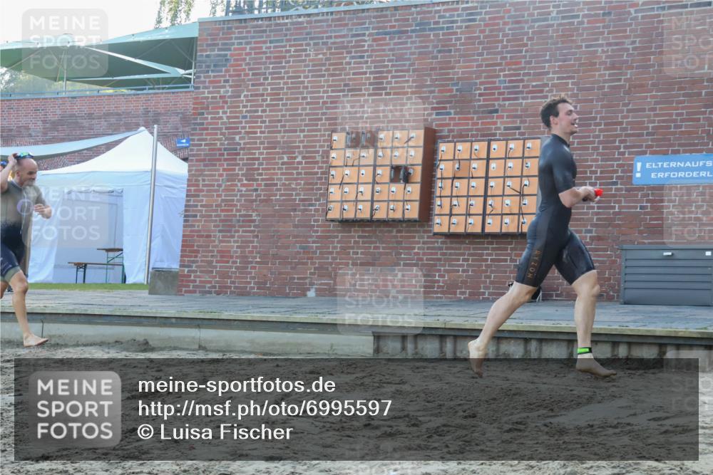 08.09.2024 - Stadtparktriathlon Luisa Fischer http://msf.ph/oto/6995597 08.09.2024 08:46:07 Schwimmen 5, 32, 38, 51 meine-sportfotos.de