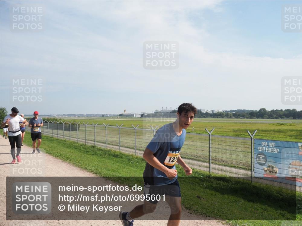 08.09.2024 - Airport Race Miley Keyser http://msf.ph/oto/6995601 08.09.2024 12:17:29 Laufen OLYMPUS, DIGITAL, CAMERA meine-sportfotos.de
